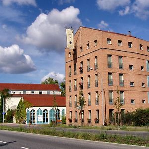 Albergo Hotel Шёнефельд Exterior photo