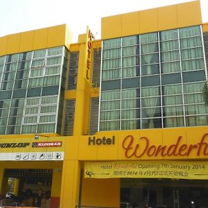 Hotel Wonderful Кланг Exterior photo