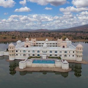 Отель Lake Nahargarh Palace Chittorgarh Exterior photo