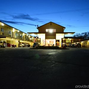 Economy Inn Хермистон Exterior photo