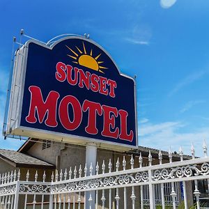 Sunset Motel Помона Exterior photo