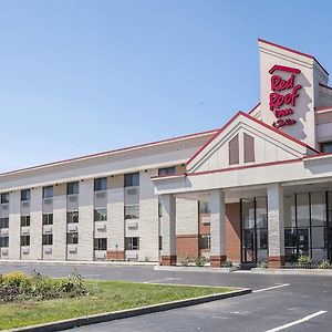 Red Roof Inn & Suites Cleveland - Элирия Exterior photo