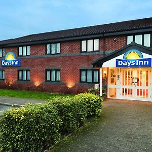 Days Inn Michaelwood M5 Falfield Exterior photo