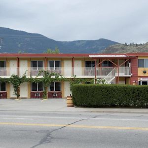Maple Leaf Motel Inn Towne Осуюс Exterior photo