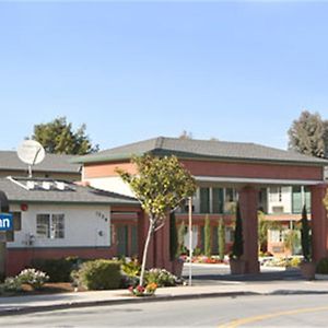 Days Inn Salinas Airport Exterior photo