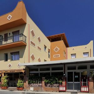 La Lanterna Hotel Рометта-Марея Exterior photo