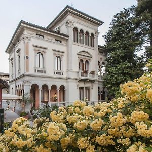 Villa Abbazia Relais & Chateaux Фоллина Exterior photo