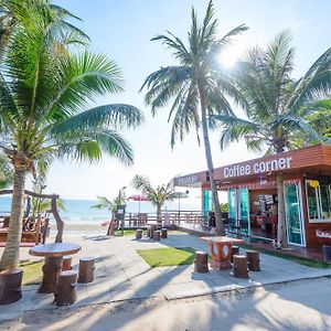 Baansuan Aokhai Beach Resort Маэ-Пим Exterior photo