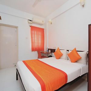 Oyo 1356 Hotel Gokulam Compact Майсур Exterior photo