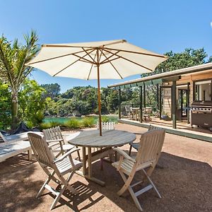 Вилла Beachfront Enclosure Bay - Waiheke Unlimited Oneroa Exterior photo