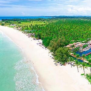 Graceland Khaolak Beachfront Resort Кхаулак Exterior photo