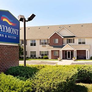Отель Baymont By Wyndham Wichita East Exterior photo