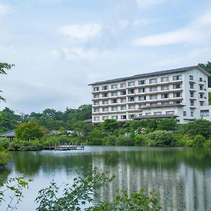 Отель Kagamigaike Hekizantei Nihonmatsu Exterior photo