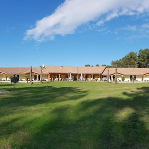 L'Hotel Du Lac Кастельжалу Exterior photo