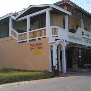 Don Santiago Guesthouse Downtown Сан-Игнасио Exterior photo