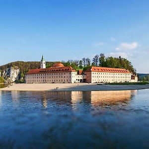 Отель Gaestehaus St. Georg - Weltenburger Klosterbetriebe Gmbh Кельхайм Exterior photo