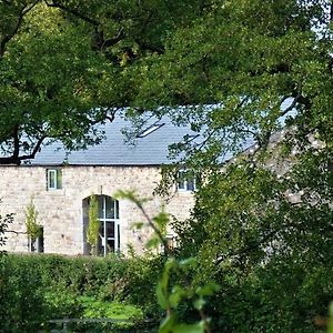 Отель Lancaster Barn Exterior photo