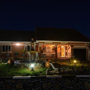 Lake Victoria Country Home Энтеббе Exterior photo