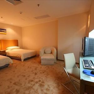 Kai Menzi Grand Hotel Цзиндэчжэнь Room photo