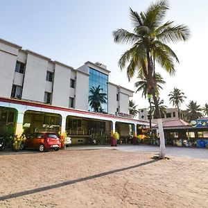 Oyo 33010 Hotel Mmr Towers Chittoor Exterior photo