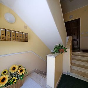 Bed and Breakfast Residenza Duomo Авеццано Exterior photo