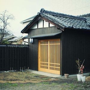 Отель Naraigoto Eena House Exterior photo