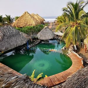 Eco-Hotel Playa Quilombo Лас-Лисас Exterior photo