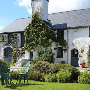 Dolgun Uchaf Guesthouse And Cottages In Snowdonia Долгеллау Exterior photo