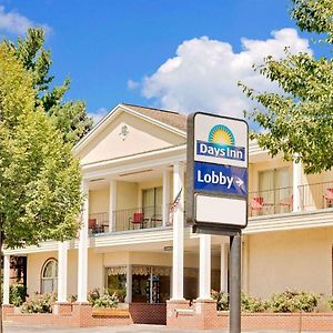 Days Inn By Wyndham Waynesboro Exterior photo