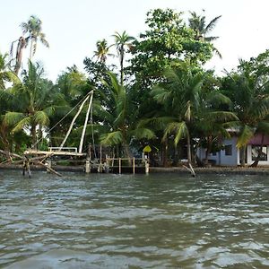 Cheenavala Fishing Homestay Коччи Exterior photo