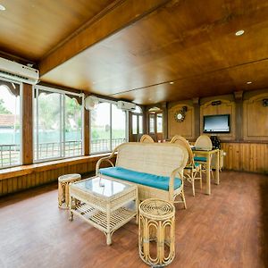 Отель Oyo 13589 Houseboat My Trip Deluxe 4 Bhk Private Alappuzha Exterior photo