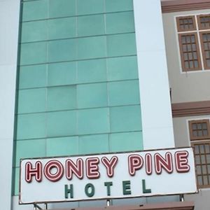 Honey Pine Hotel Кало Exterior photo