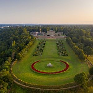 Cliveden House - An Iconic Luxury Hotel Мейденхед Exterior photo