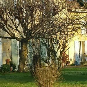 Вилла Gite Entre Bordeaux Et Saint-Emilion Genissac Exterior photo