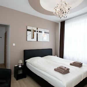 Bed and Breakfast Elysian Ипр Exterior photo