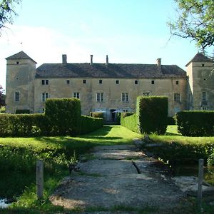 Bed and Breakfast Chateau D'Ozenay Exterior photo