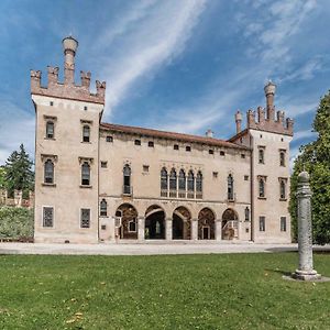 Вилла Castello Di Тьене Exterior photo