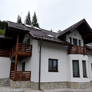 Вилла Casa Fuior Фунду Молдовей Exterior photo