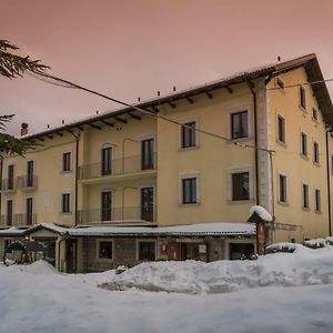 Отель Relais Ducale Spa & Pool Пескокостанцо Exterior photo