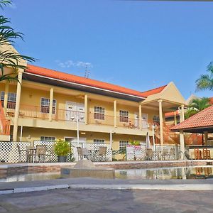 Hotel North Resort Парамарибо Exterior photo