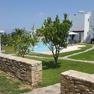 Splendid Holiday Home In Crete With Swimming Pool Ретимно Exterior photo