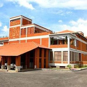 Olde Bangalore Resort And Convention Center Exterior photo