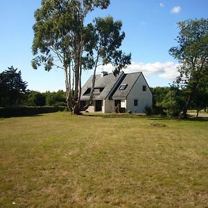 Bed and Breakfast Chez Gilles Et Isabelle Landevant Exterior photo