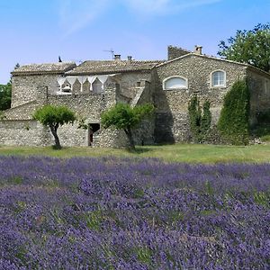 Отель La Ferme Les Eybrachas Reauville Exterior photo