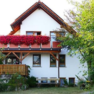 Отель Gaestezimmer Schanz-Hilbel Burladingen Exterior photo