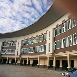 D Arc Hotel Кота-Кинабалу Exterior photo