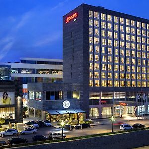 Отель Hampton By Hilton Kocaeli Symbol Exterior photo