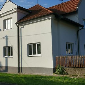 Apartmany Za Sakurou Годонин Exterior photo