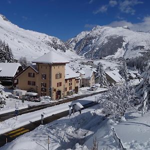 Sust Lodge Am Gotthard Хоспенталь Exterior photo
