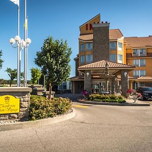 Monte Carlo Inn Barrie - Newly Renovated Exterior photo